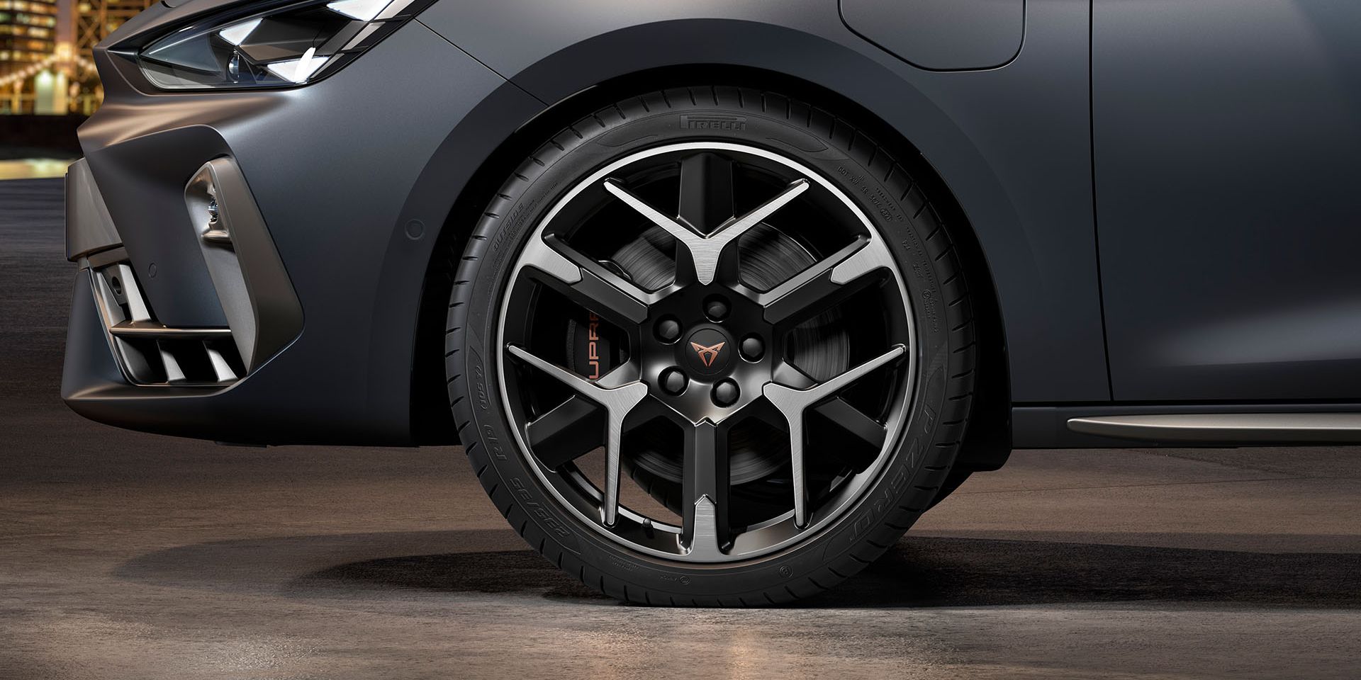 CUPRA Born Leon Sportstourer 19" Hailstom