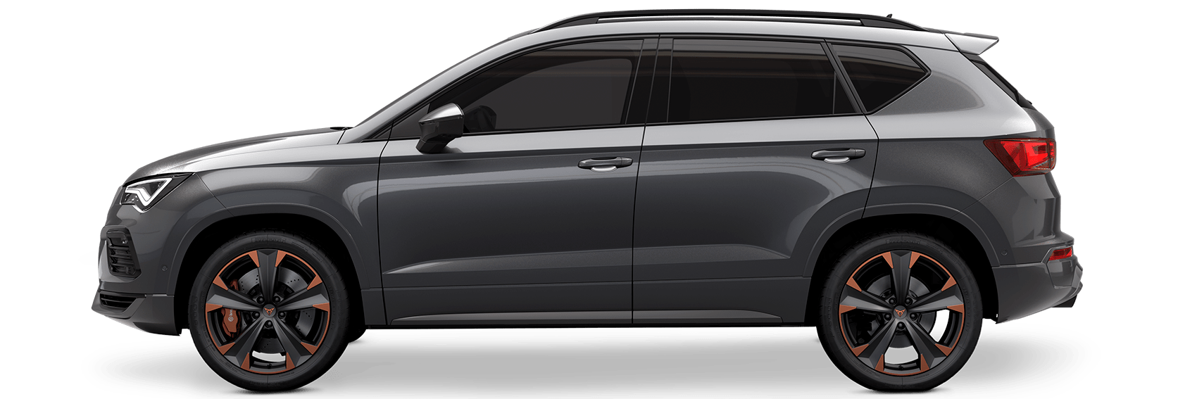 CUPRA Ateca z bočného pohľadu na bielom pozadí.