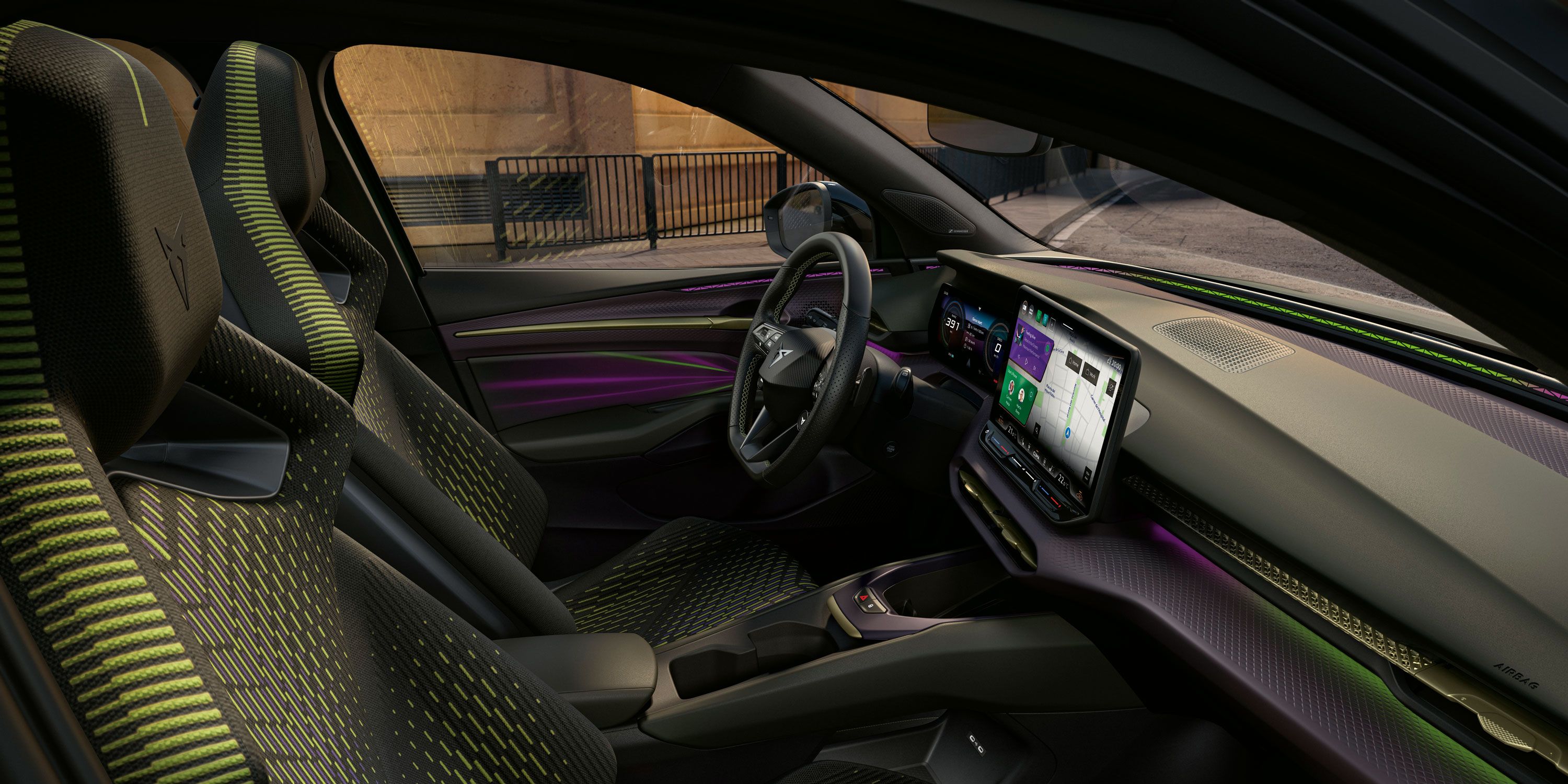 Pohľad do interiéru CUPRA Raval.