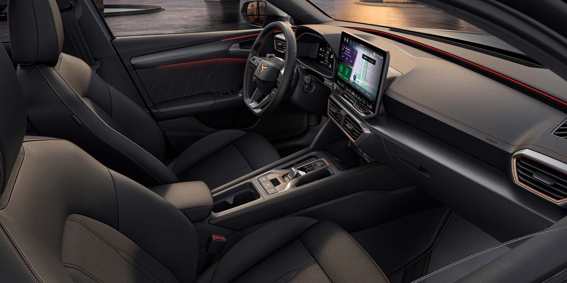 CUPRA Leon Sportstourer interiér Sharp